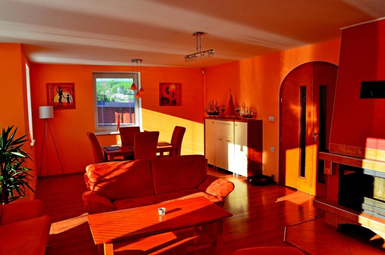רוז'ומברוק Chalupa Riviera A Apartmany Riviera - Liptov Besenova מראה חיצוני תמונה