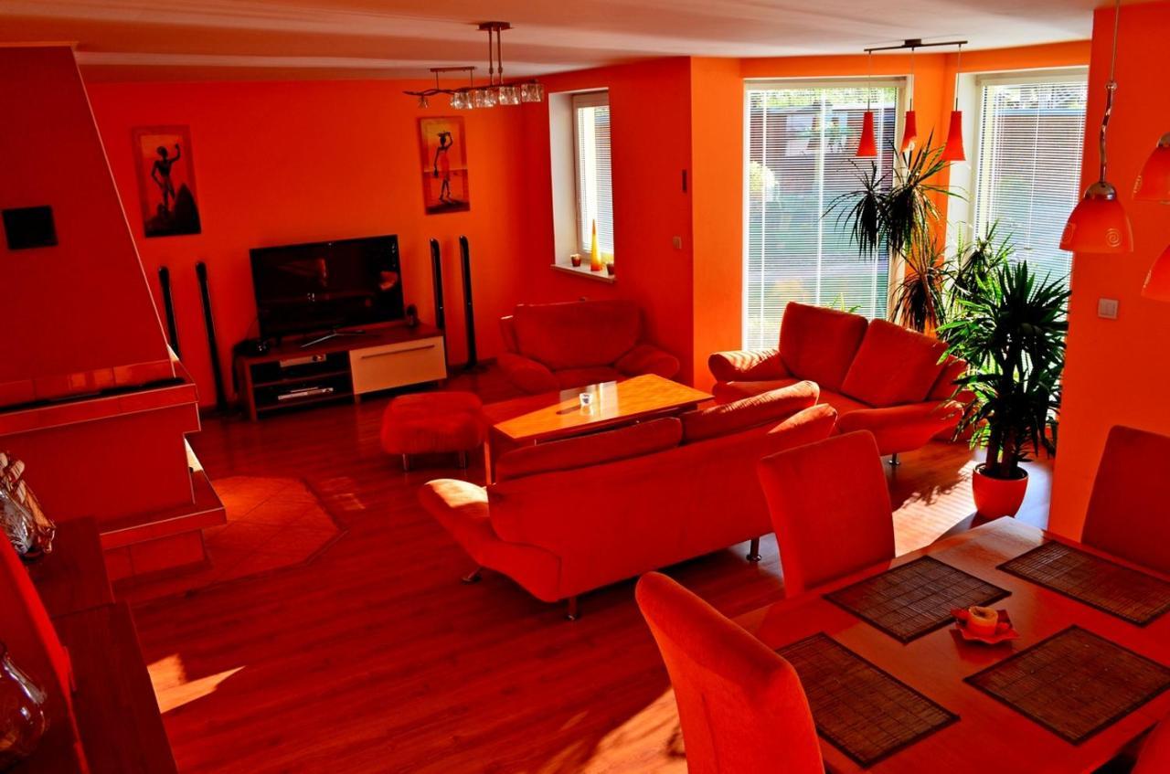 רוז'ומברוק Chalupa Riviera A Apartmany Riviera - Liptov Besenova מראה חיצוני תמונה